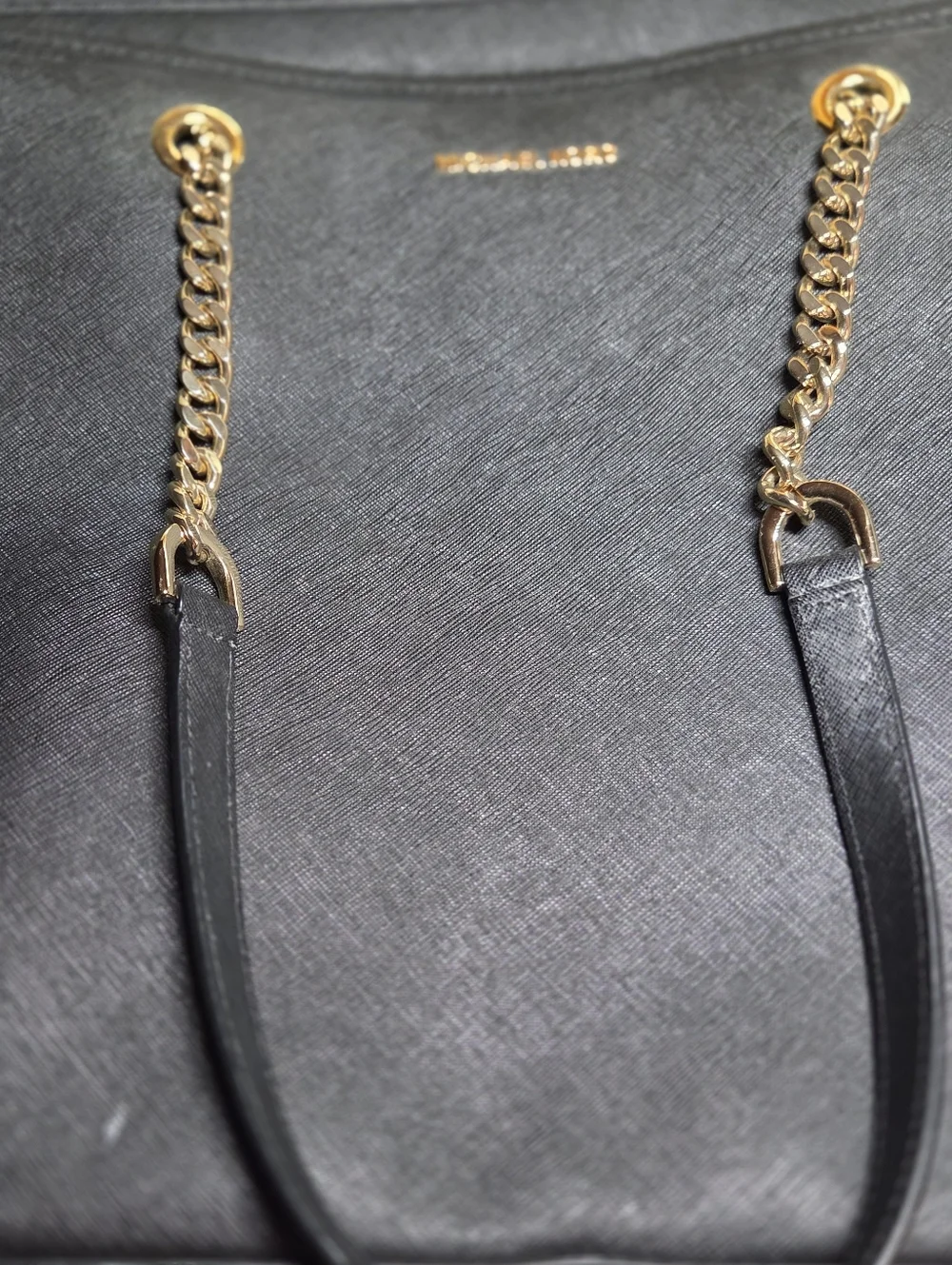 Michael Kors Jet Set Travel Tote - Picture 9 of 15